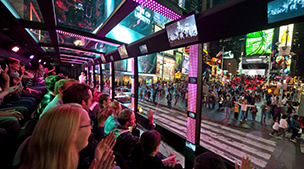 纽约街头表演观光巴士